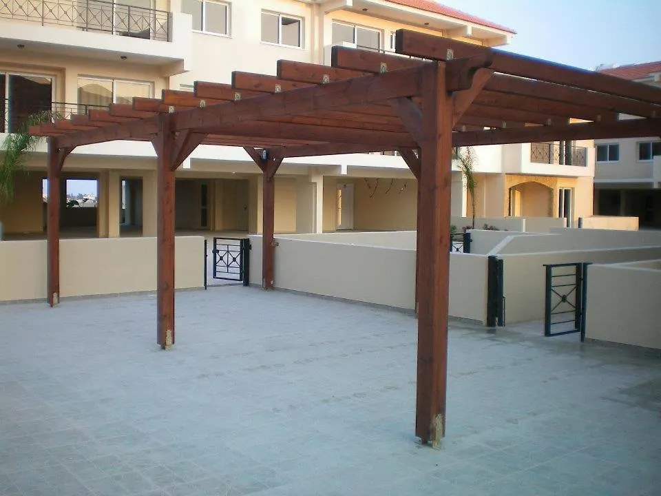 104 Excellent 2 Bed Apartment With Pool View, Ac & Gym! Perivolia 0*,